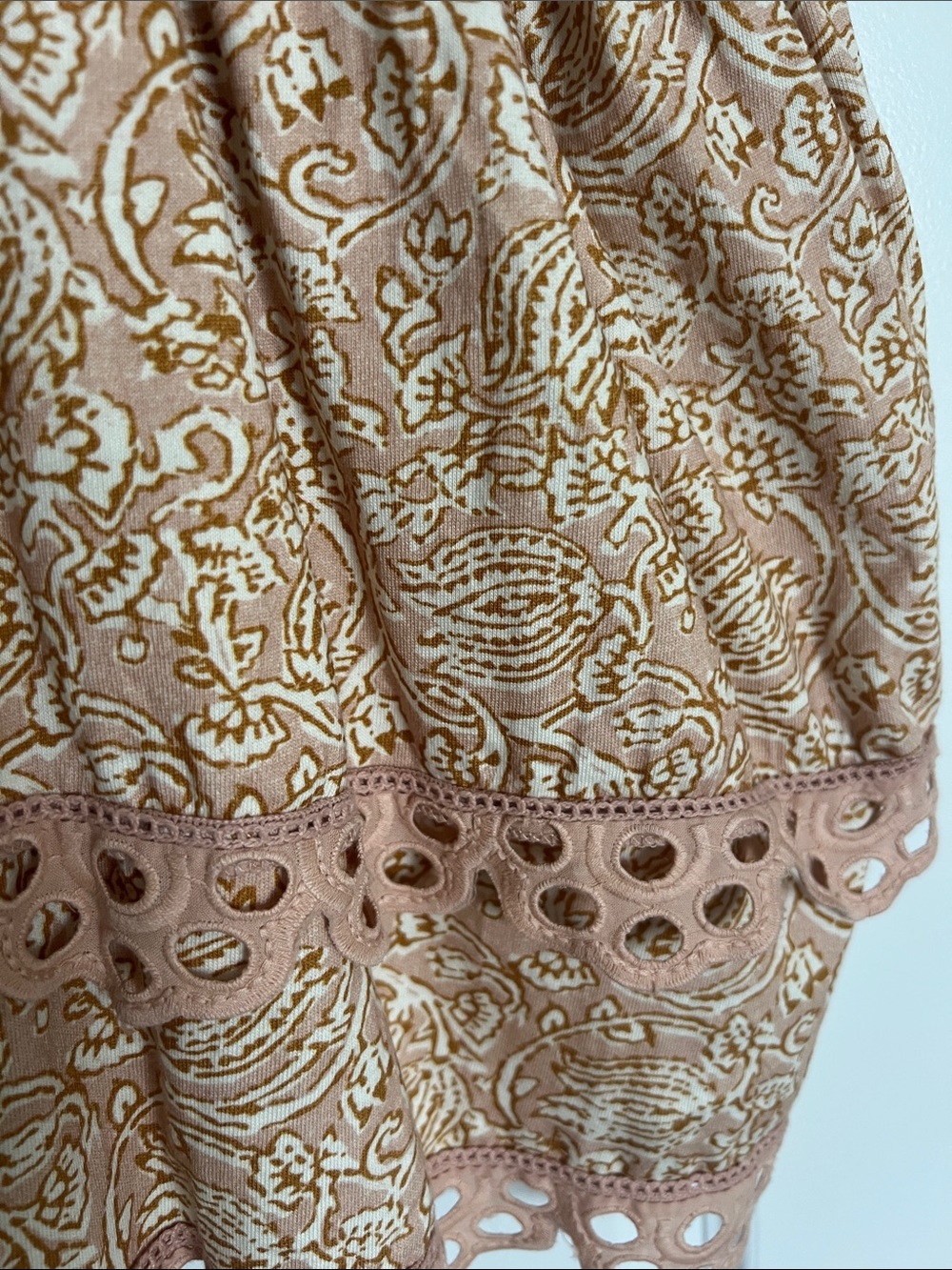 Beige Floral Eyelet-Trim Ruffled Tank Top - Picture 2 of 3